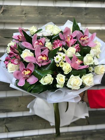 Букет цветов из: Розы и Хризантемы в Труновском